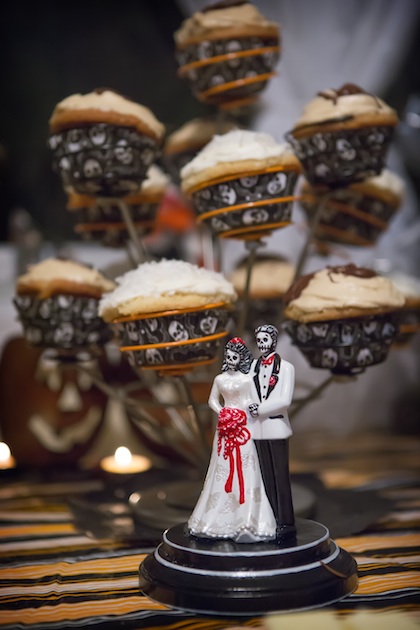 Halloween Wedding cupcakes